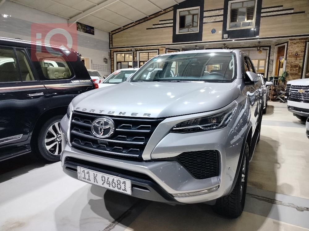 تۆیۆتا فۆرچێنەر